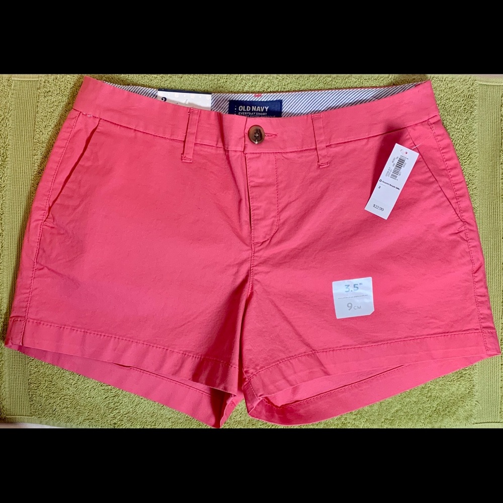 Old Navy Women’s Coral Cotton Shorts NWT